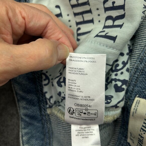 Free People We The Free Osaka Relaxed Shorts Women's Size 28 Button Front Denim - Picture 6 of 10